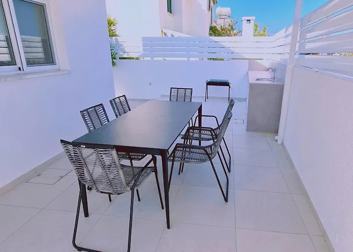 Melissa * פרוטאראס